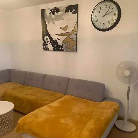 Aprt Mes Apartment *