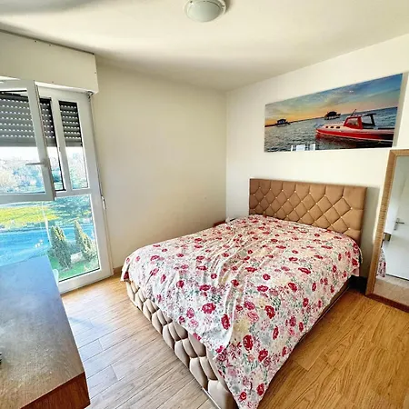 Aprt Mes Apartment